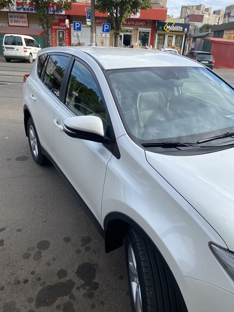toyota rav4 офіційний