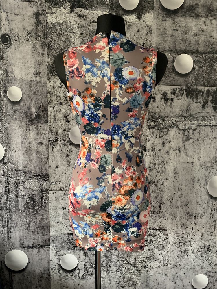 Sukienka mini modny wzor kwiaty floral viscoza roz.34