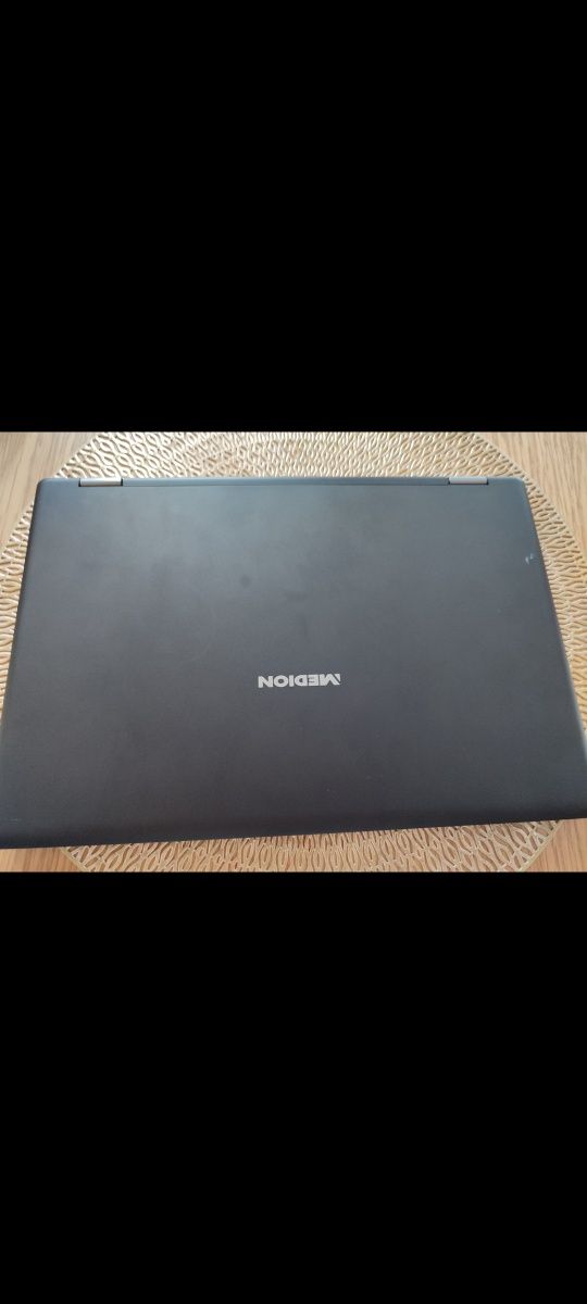 Laptop Medion E3223