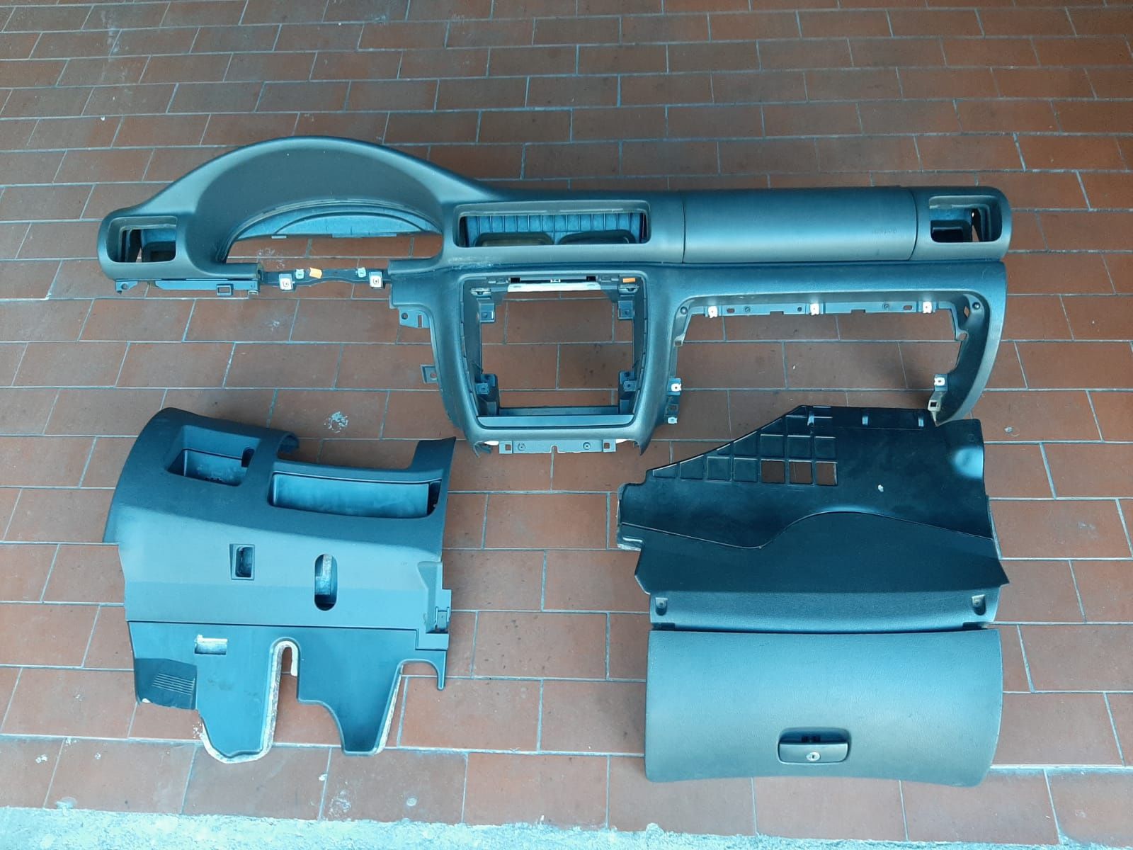 Tablier 2din VW Passat 97-05