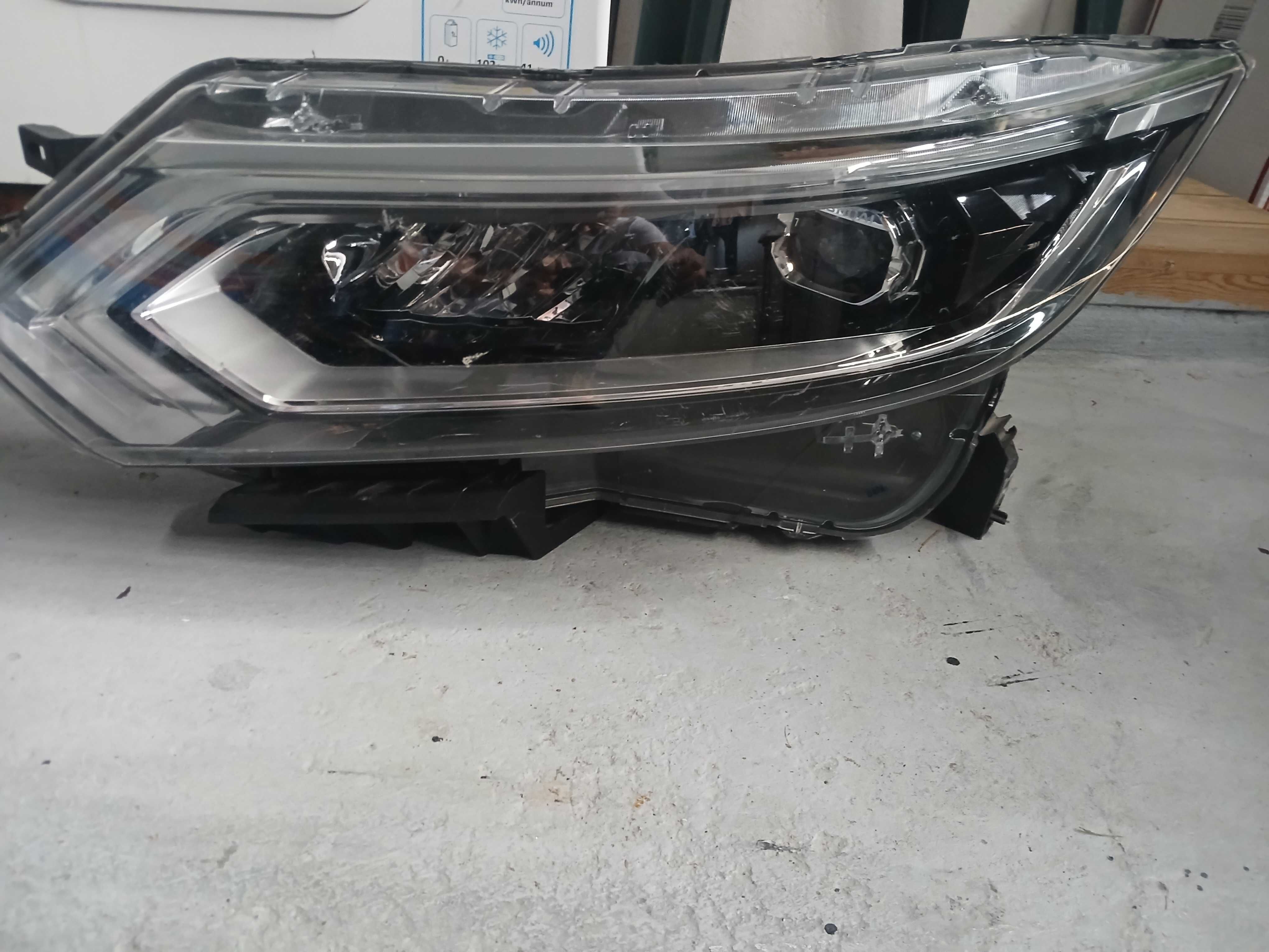 Nissan qashqai farol headlight farolim lado esquerdo