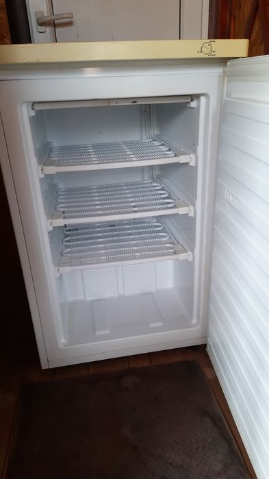 Морозільна камера   Whirlpool AFB601 CV091