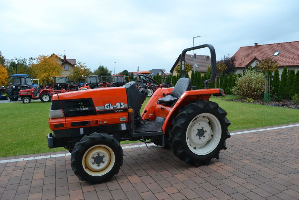 Traktorek japoński mini traktor Yanmar Kubota M japonski