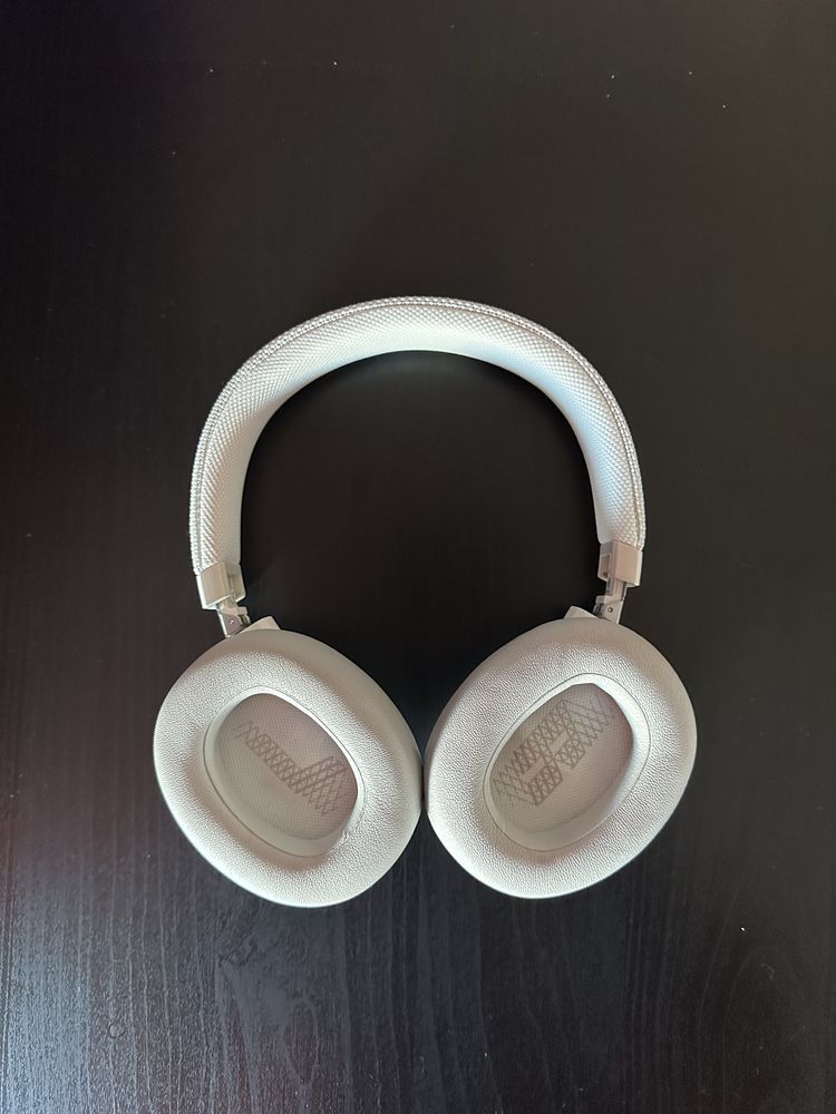JBL Live 650BTNC - Fones Sem Fios com Cancelamento de Ruído Ativo