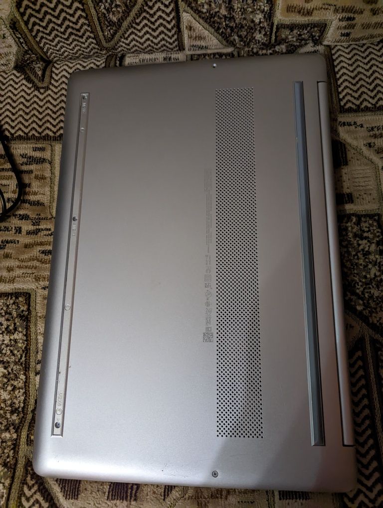 Hp 15-dy2703dx i5-1135g7