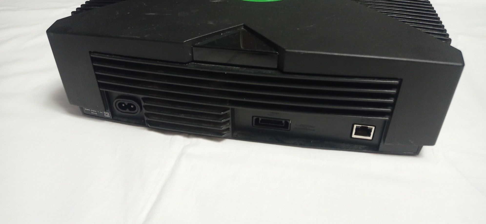 Продам игровую приставку Xbox Classic (оригинал, 2001 год)