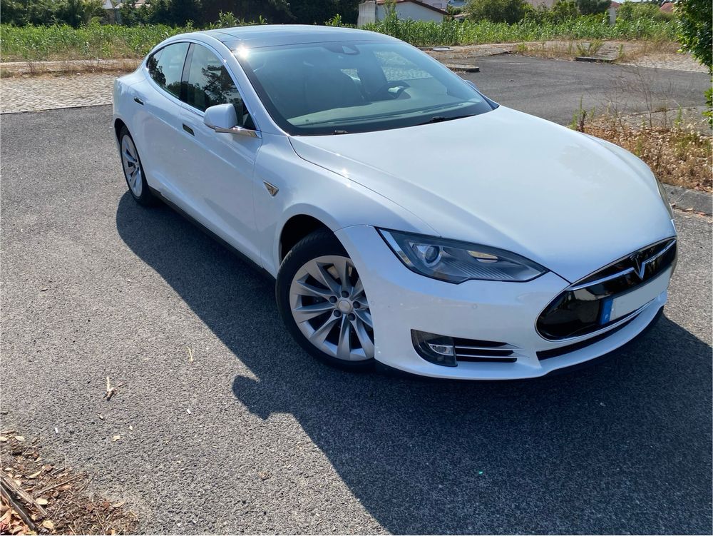 Tesla Model S P85D