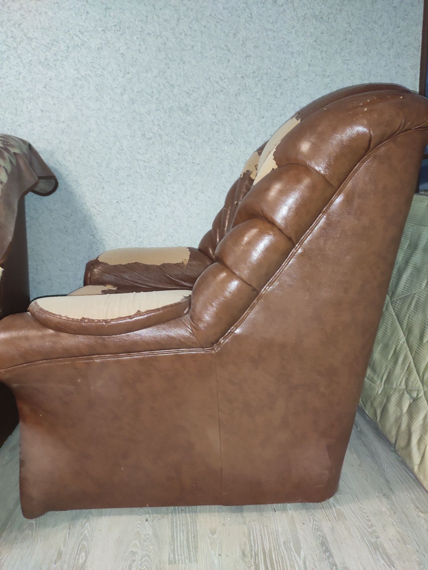 Крісло коричневе (2 шт)