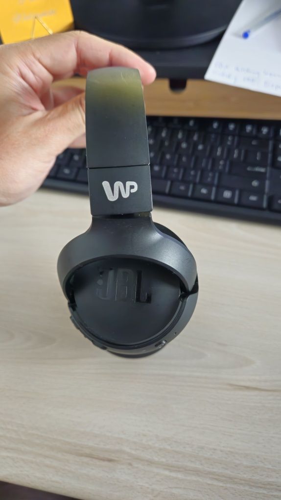 Słuchawki JBL Tune + etui bezprzewodowe Bluetooth 5.3