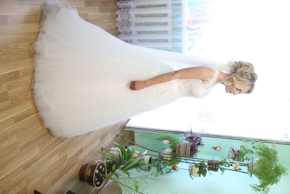 Весільна сукня