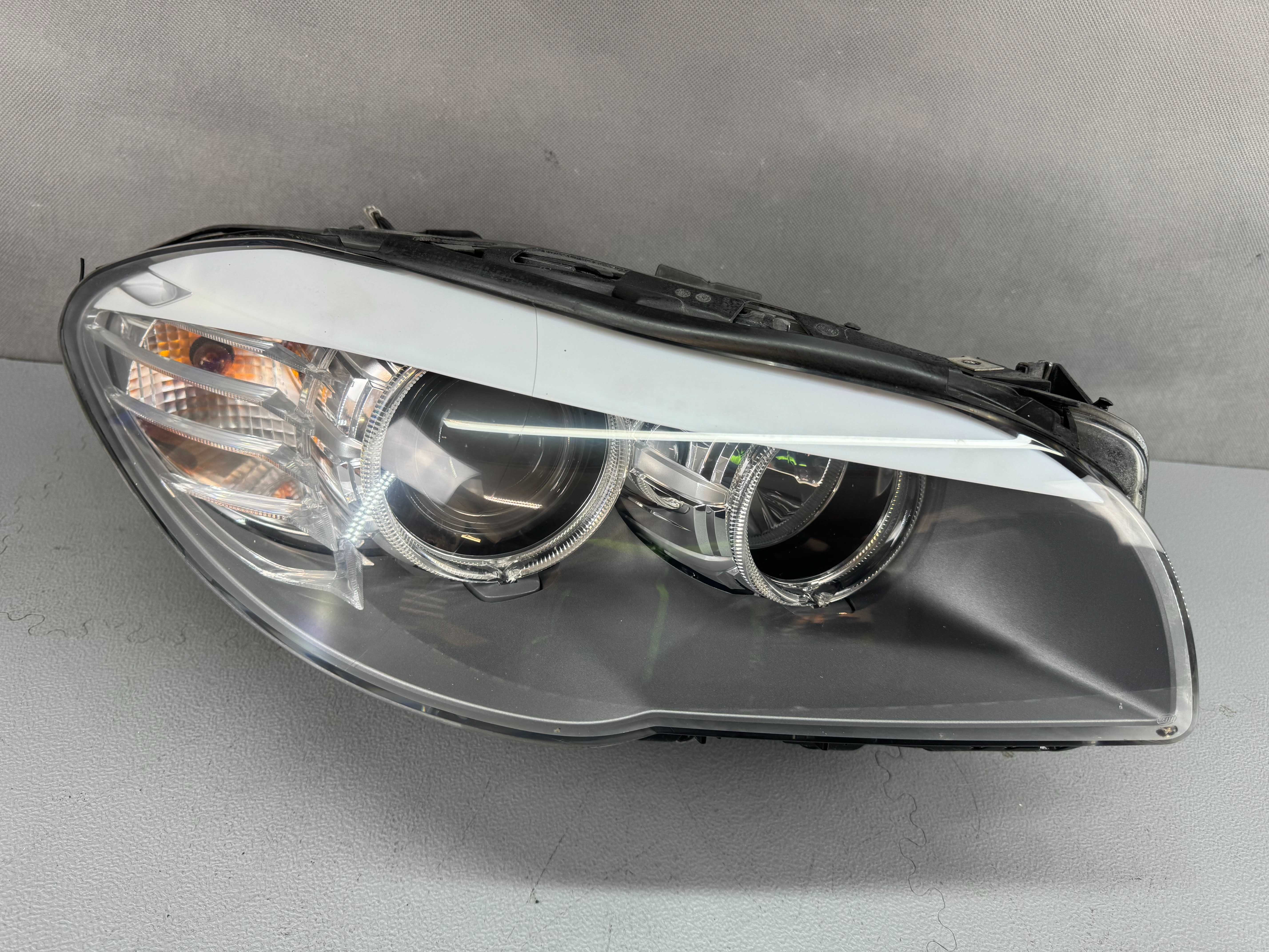 Bmw F10 F11 Lampa Przód Przednia Prawa H7 Europa Stan BDB KOMPLETNA