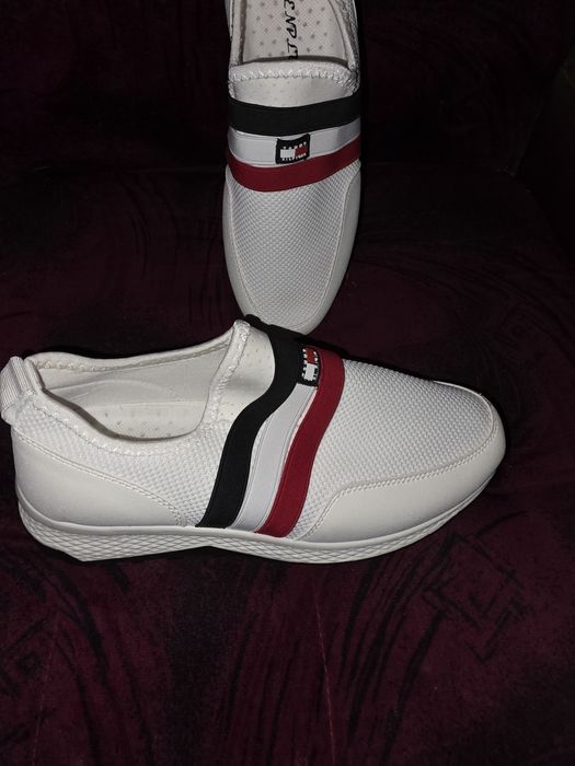 Sneakersy adidasy logowane Hilfiher 40 nowe