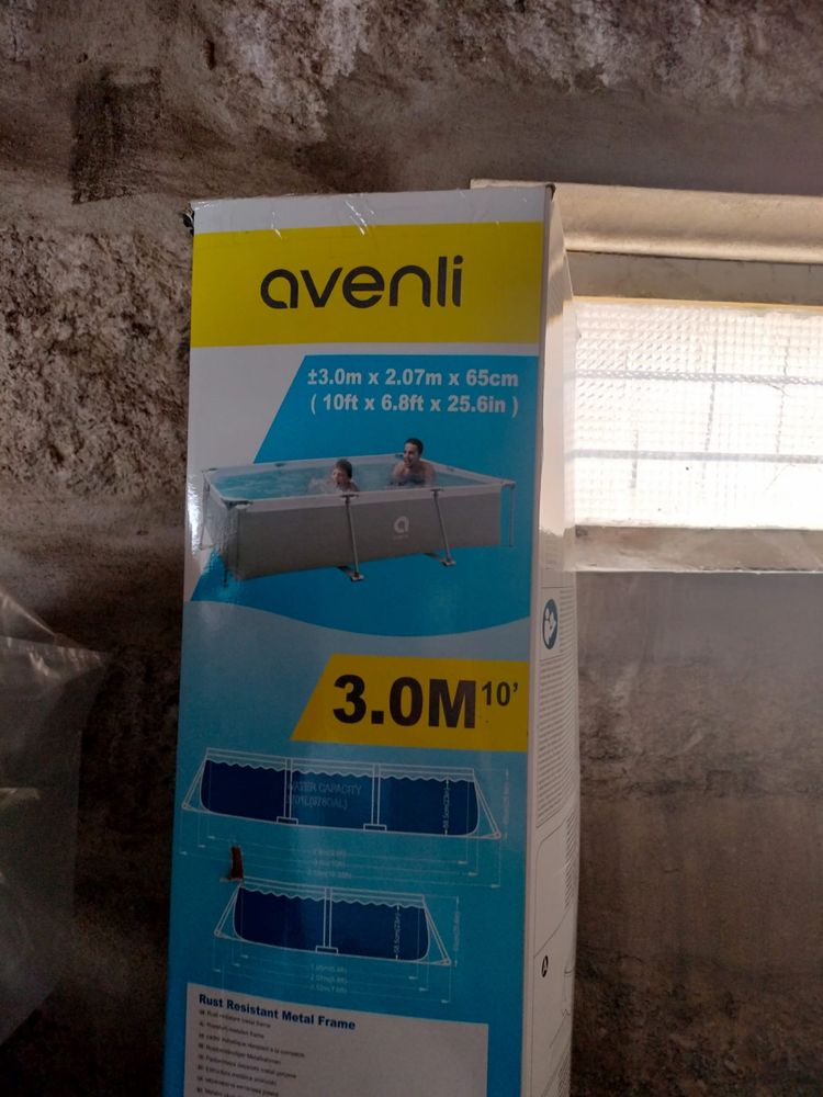 Piscina mais espreguicadeiras
