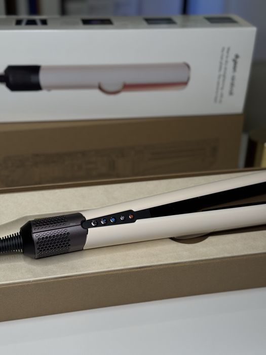 Dyson Airstrait — фен і випрямляч 2 в 1