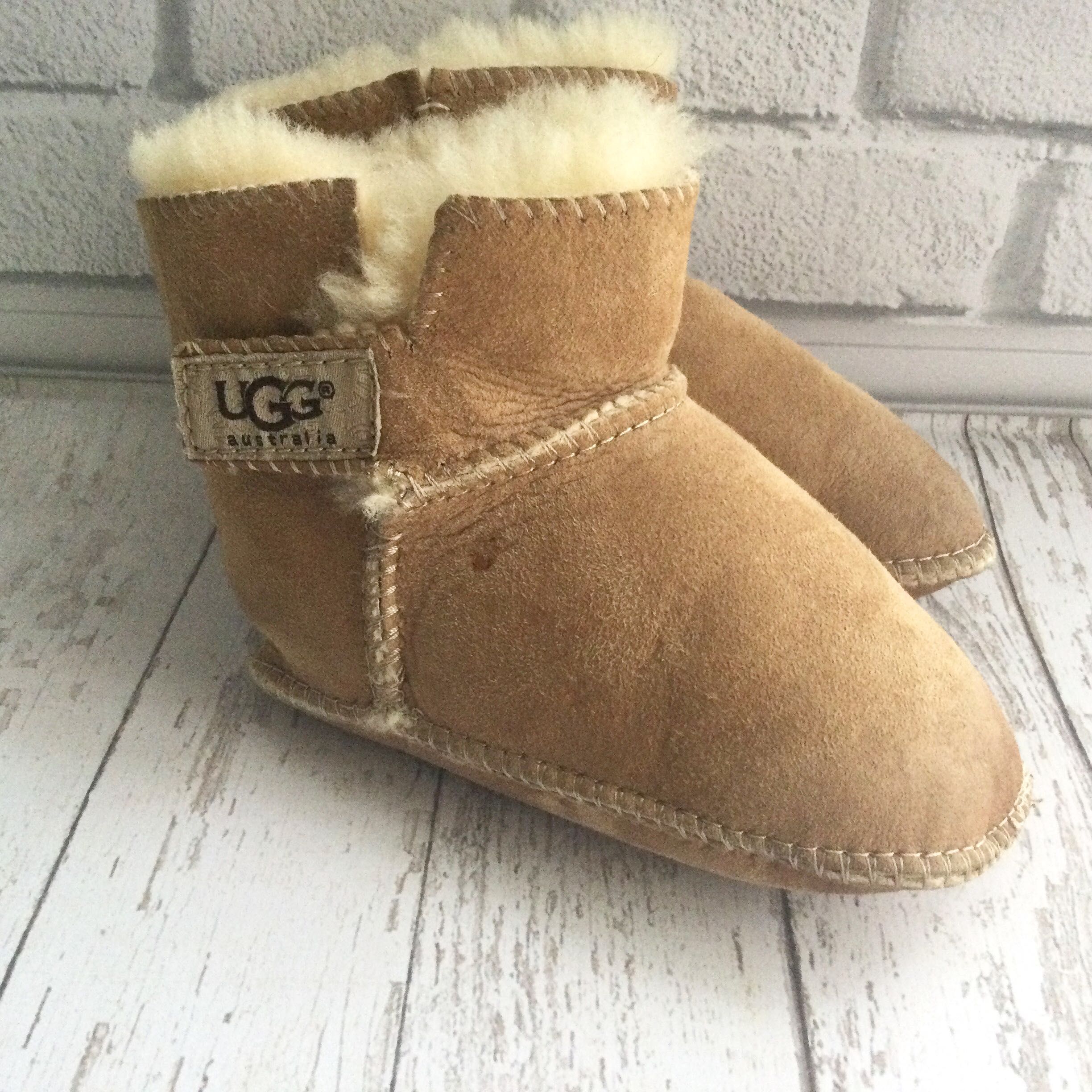 Детские угги UGG натуральная овчина UGG Australia Бежевые