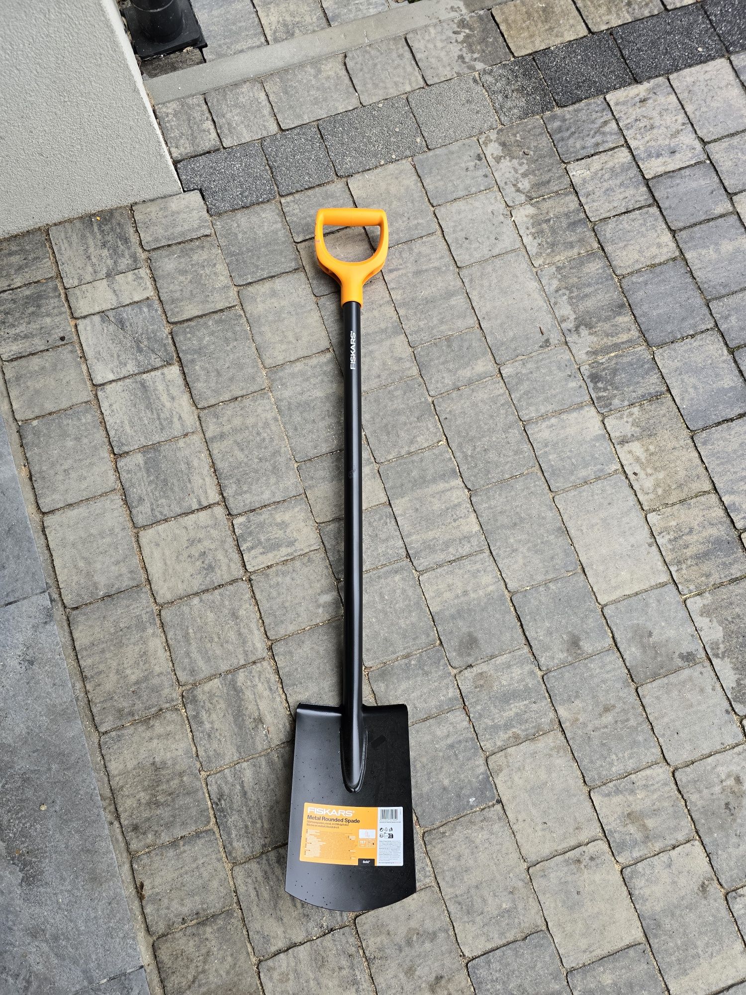 szpadel Fiskars 117 cm