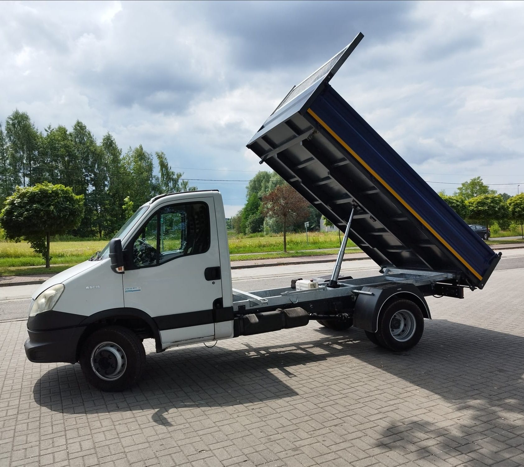 Iveco Daily 65c15 35c15 do 3.T wywrotka kiper 3 strony nowy klima