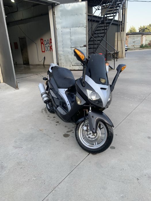 Скутер 150 кубиків