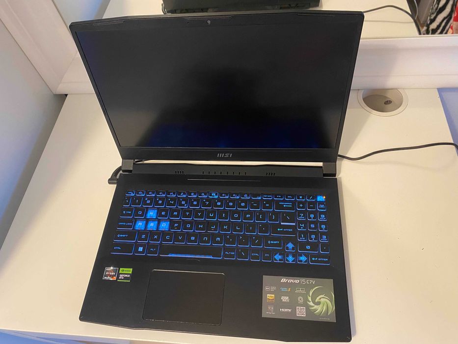laptop gamingowy MSI Bravo 15 Ryzen 7-7735HS/16GB/1TB RTX4060