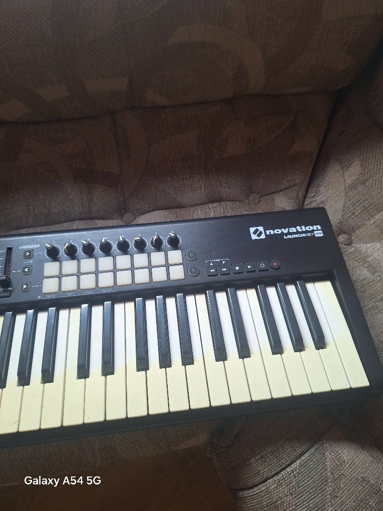 Teclado Novation Lauch key 49