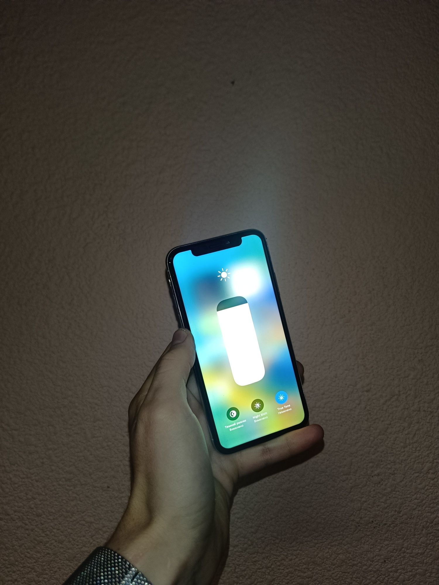 iPhone x 64gb r-sim