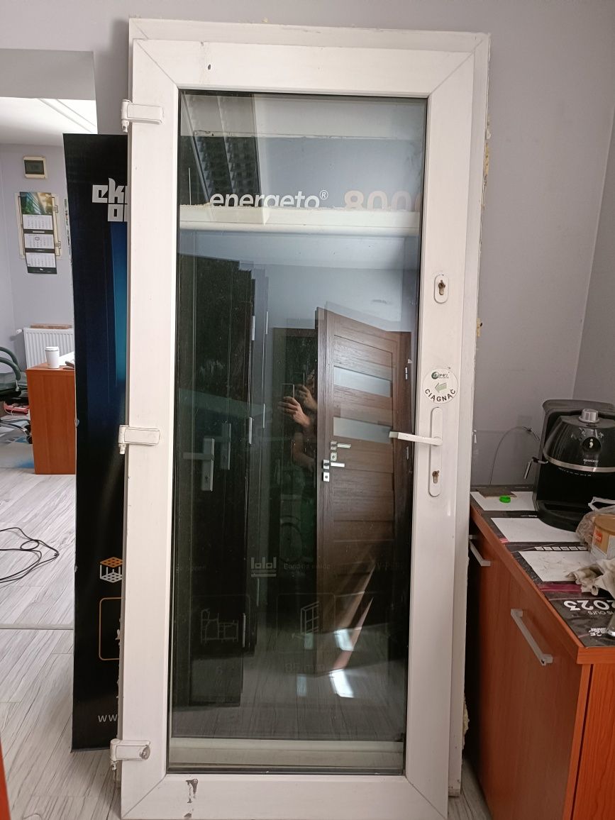Drzwi wejściowe zewnętrzne pcv białe z demontażu