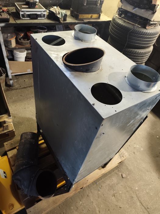 Kominek wraz z kamieniami