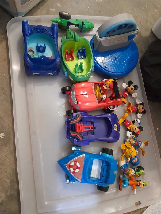Brinquedos variados disney