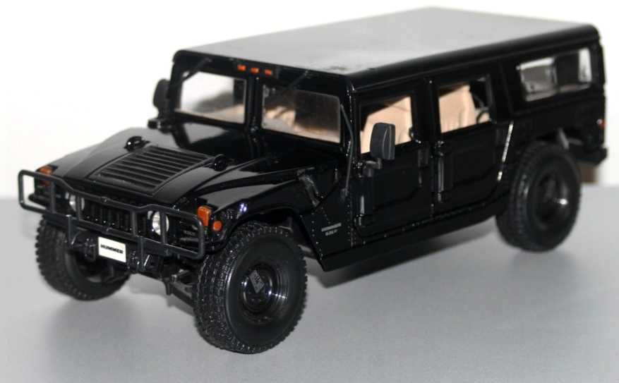 Hummer H1 model Miasto 1/18