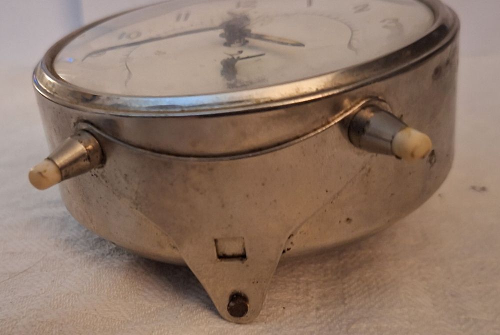 Relógio despertador JAZ mecanico vintage