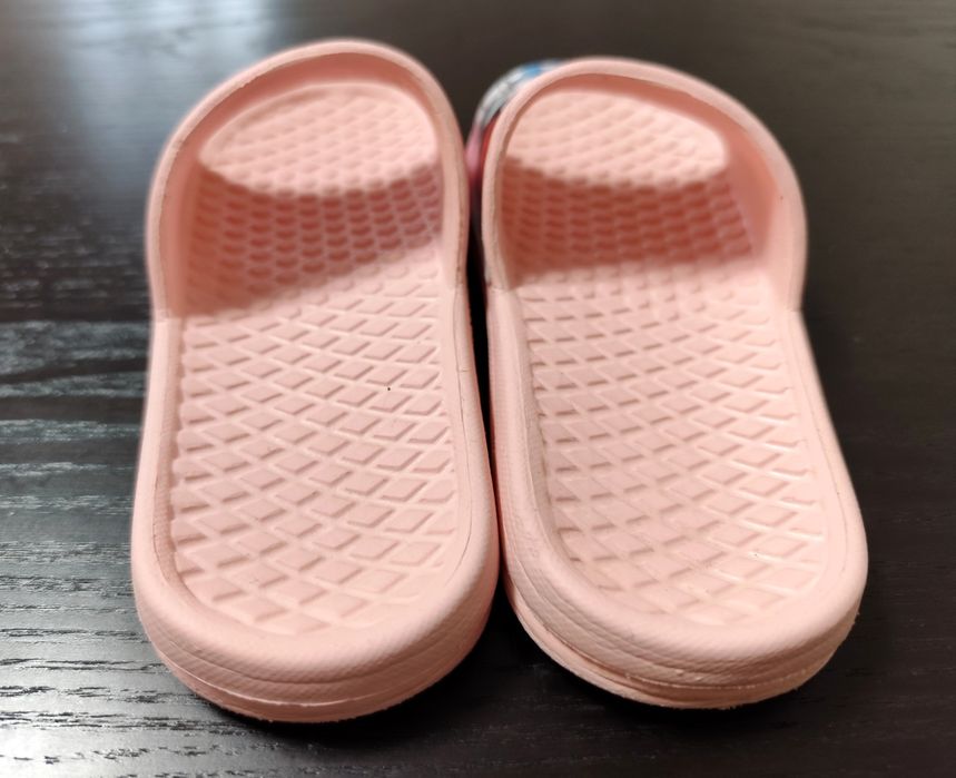 Chinelos Disney para Menina - Minnie (T. 28/29)