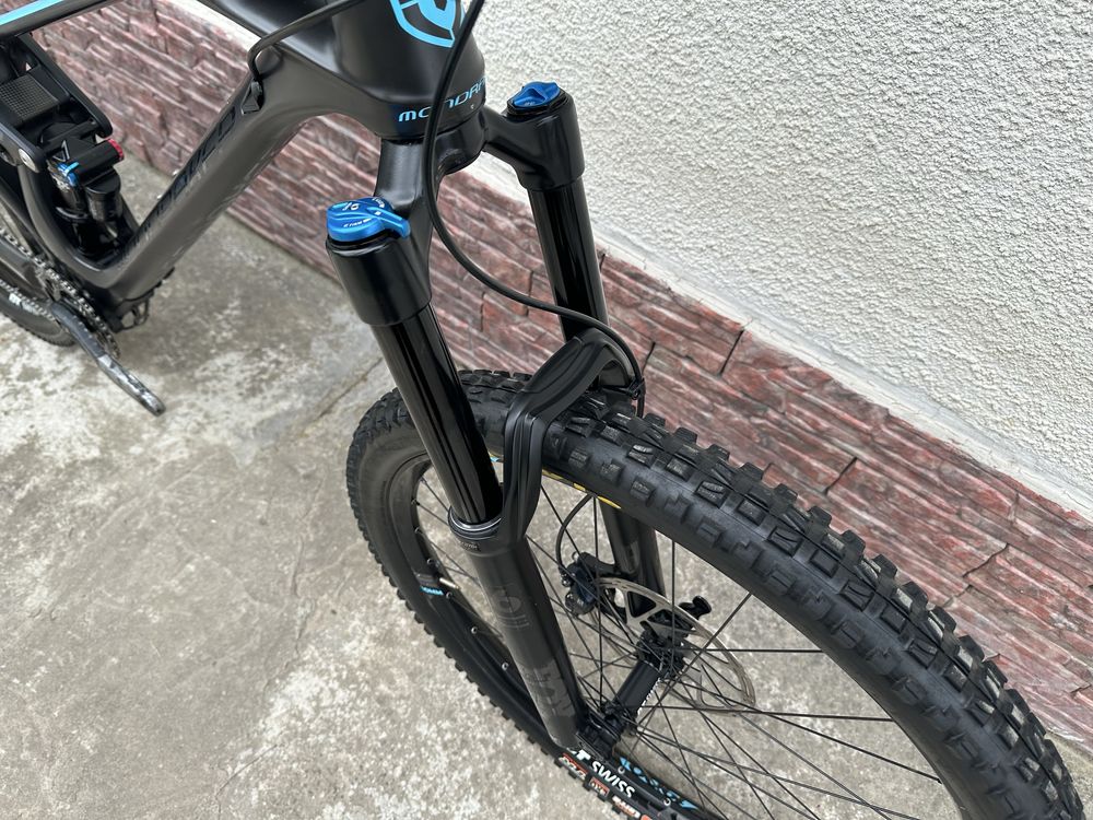 Карбоновий двухпідвіс велосипед Mondraker Foxy R