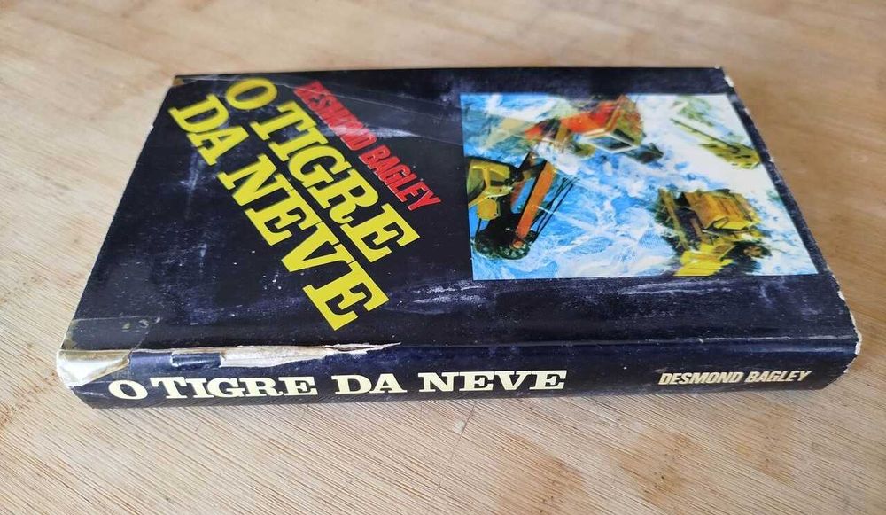 O Tigre da Neve de Desmond Bagley
