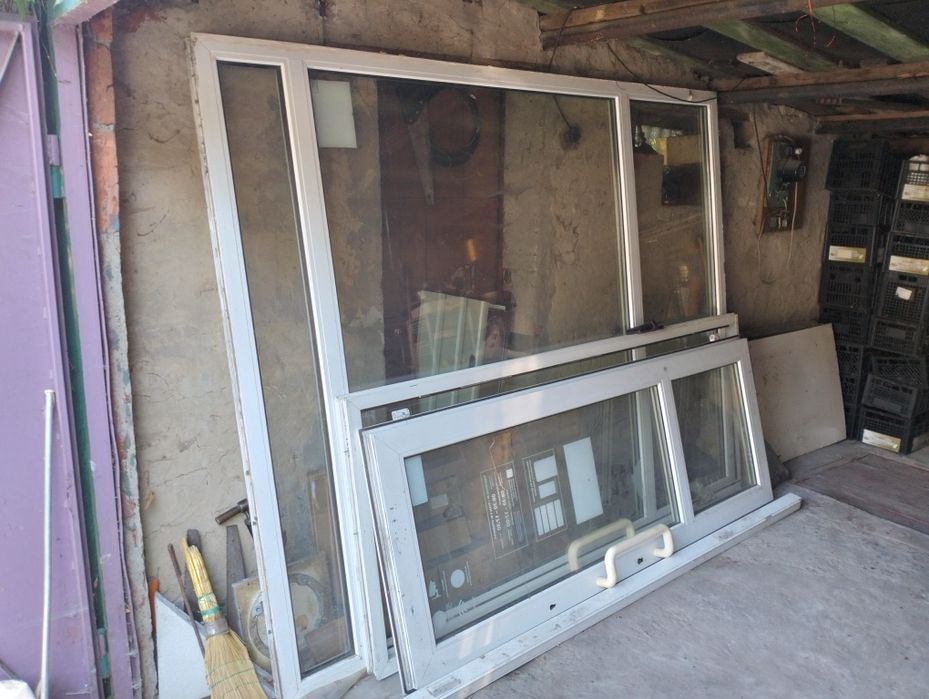 Панорамне маталопластикове вікно+металопластикові двері,"б/у"