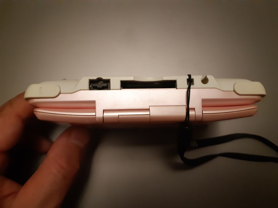 Продам nintendo ds