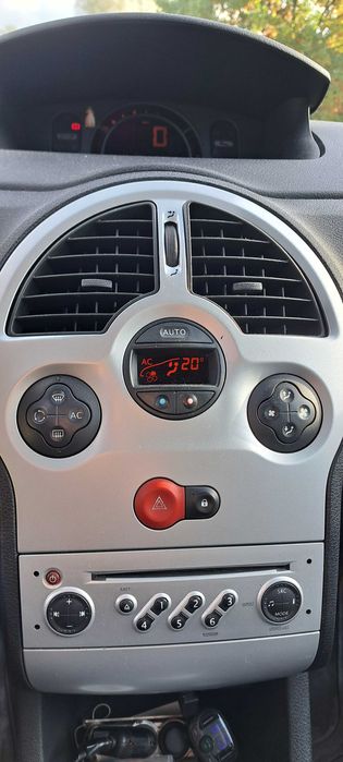 Sprzedam ekonomiczne Renault Modus