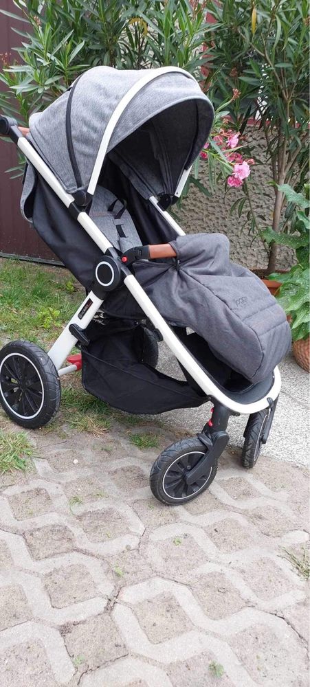 Wózek dziecięcy spacerowy