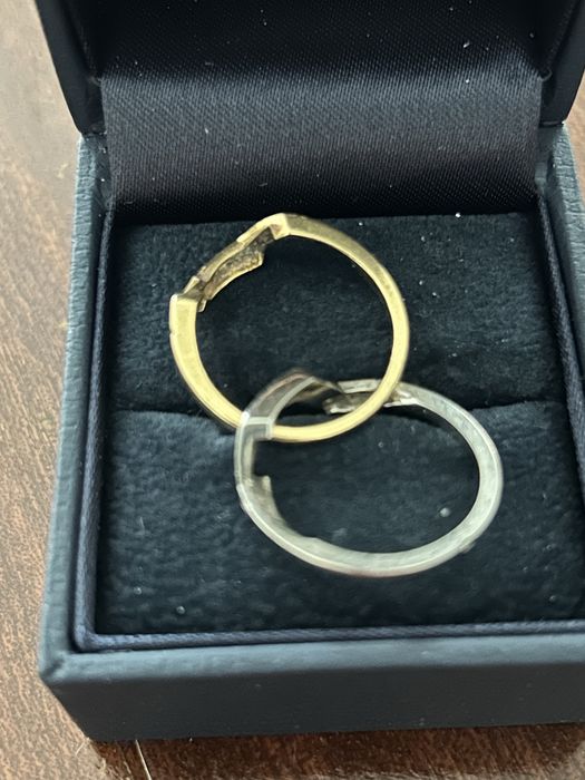 Dupla alianca de ouro com brilhantes excelente estado