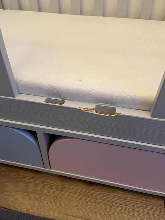 Łóżeczko dziecięce plus komoda plus przewijak