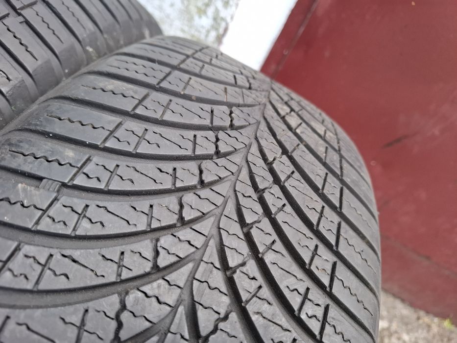 Opony Wielosezon Goodyear 205/55/16 Para Ladne