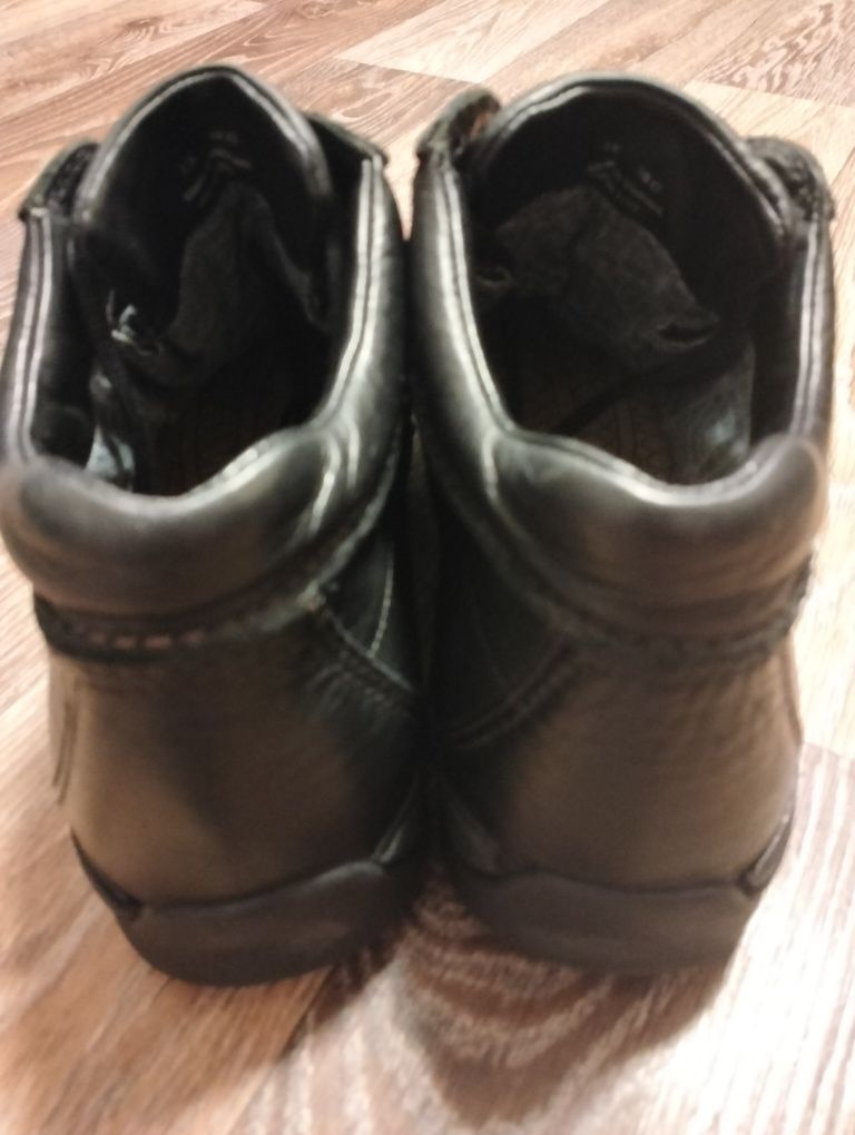 Clarks active air