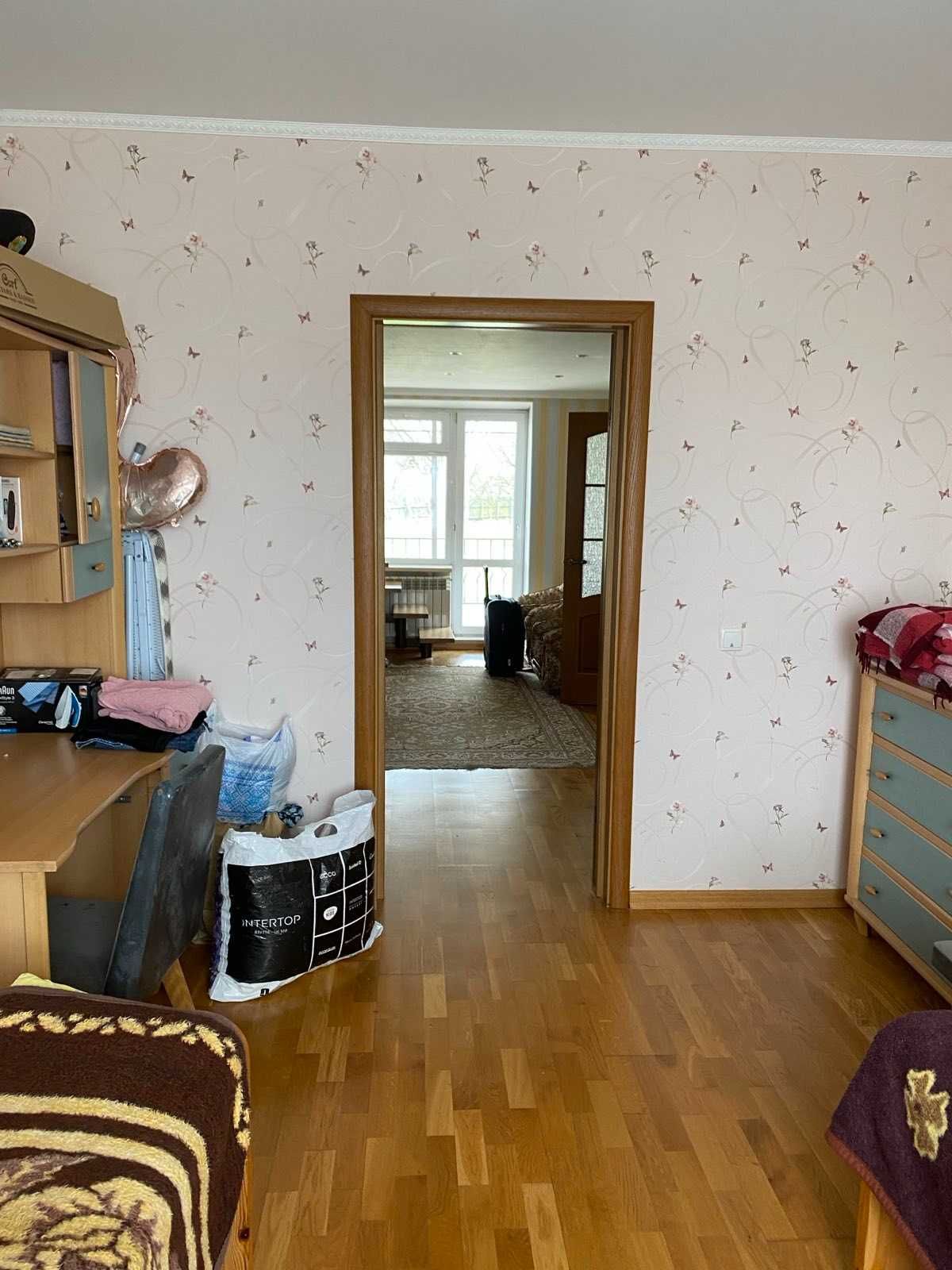 Продам житловий будинок 162 м кв 2-поверховий і ділянку 15 соток