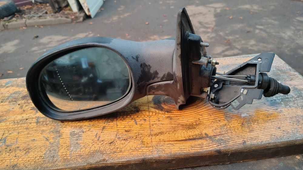 Дзеркало заднього огляду laguna 1 ліве