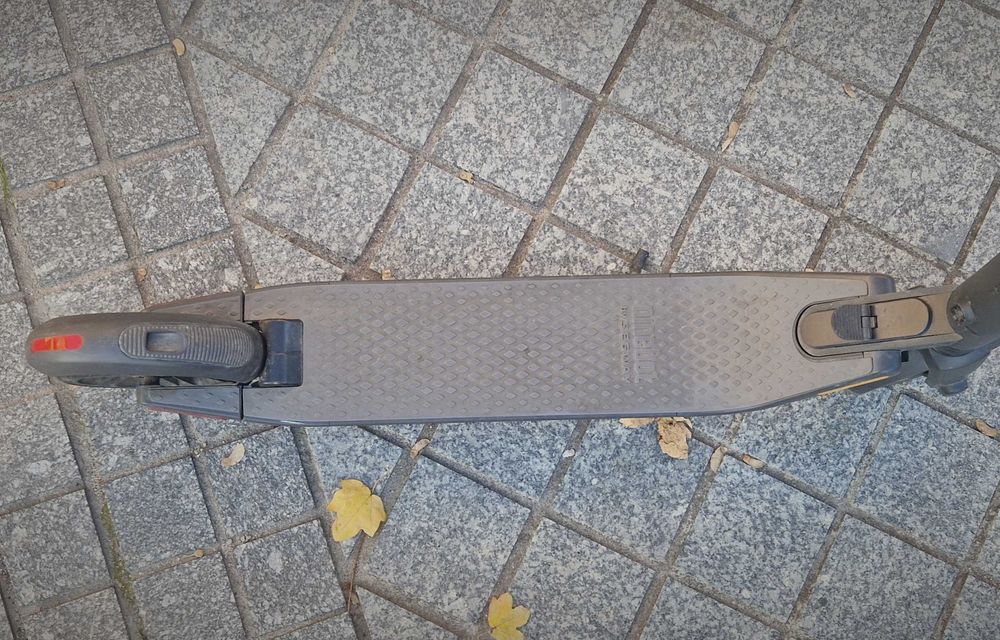 Hulajnoga Elektryczna Ninebot KickScooter ES2L by SEGWAY Świetny Stan!