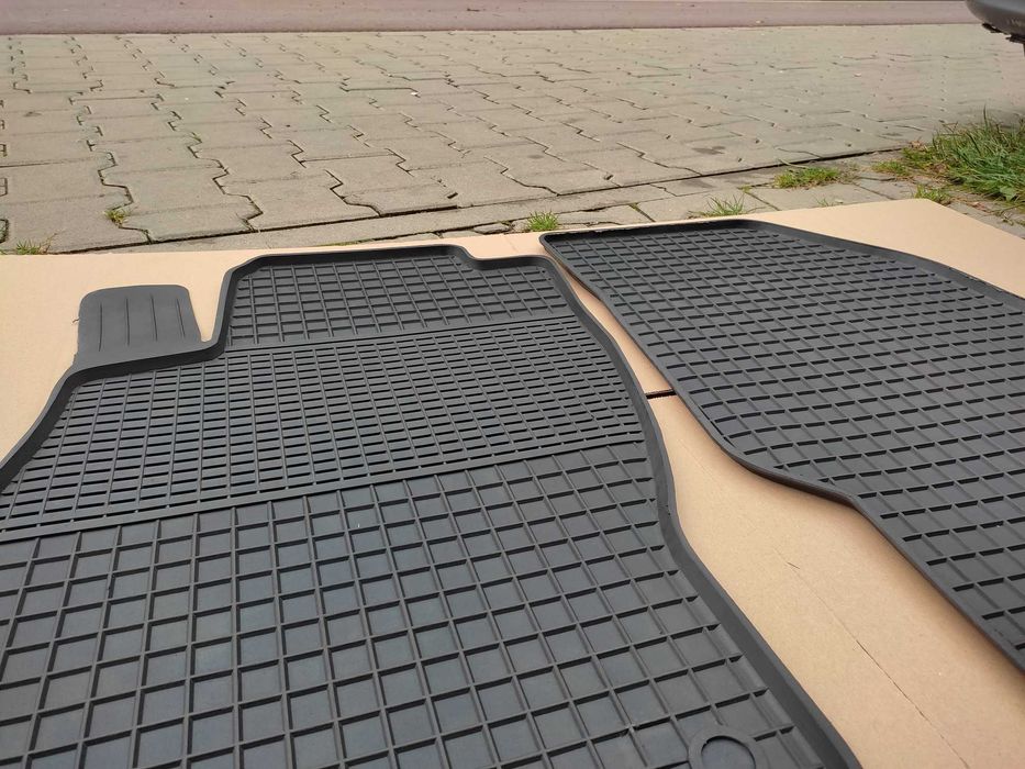 FIAT GRANDE PUNTO Dywanik od KIEROWCY gumowy dopasowany korytko