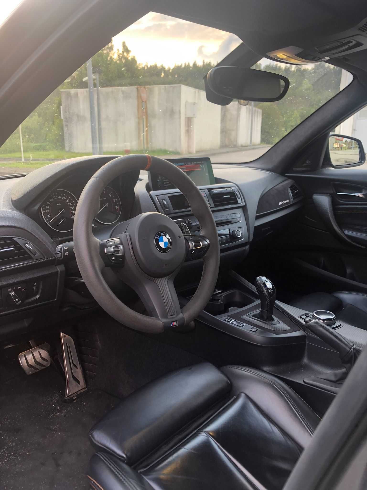 BMW SÉRIE 1 M135i XDrive Auto Pack M Versão Performance