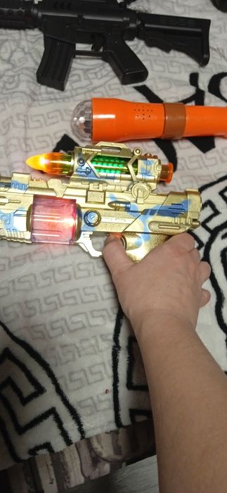 Продам игрушечные автоматы