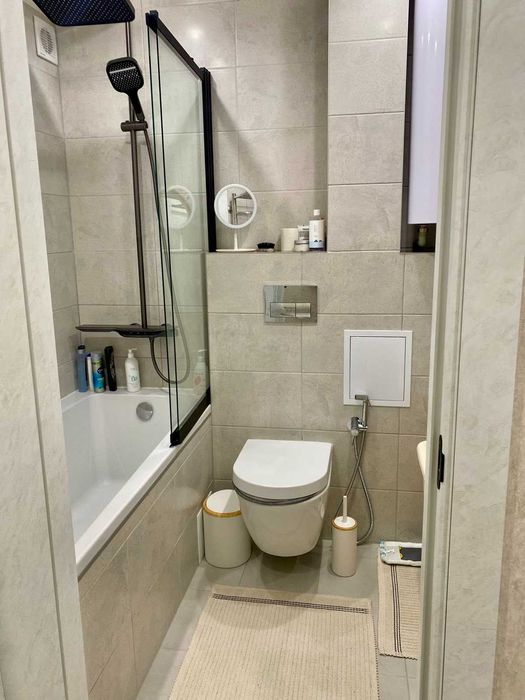 Пропоную до продажу 2-кімнатну квартиру з сучасним ремонтом в Каневi