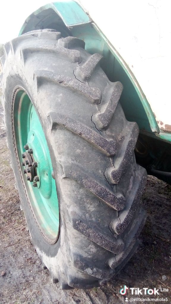 ЮМЗ 6 д 65 в гарному стані