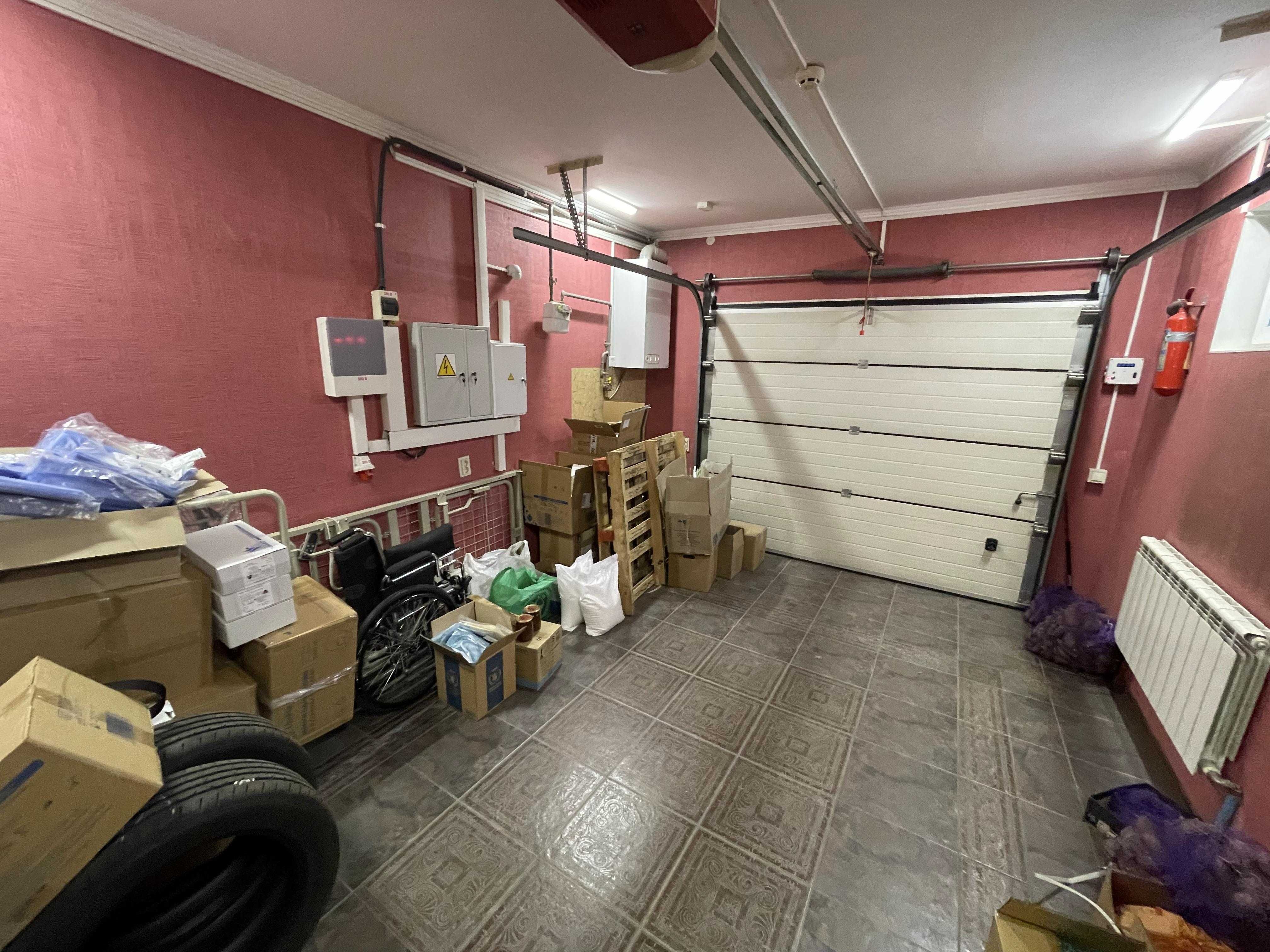 Продается офис 139 кв.м. евроремонт дворик гараж  цена 75 тыс.у.е.